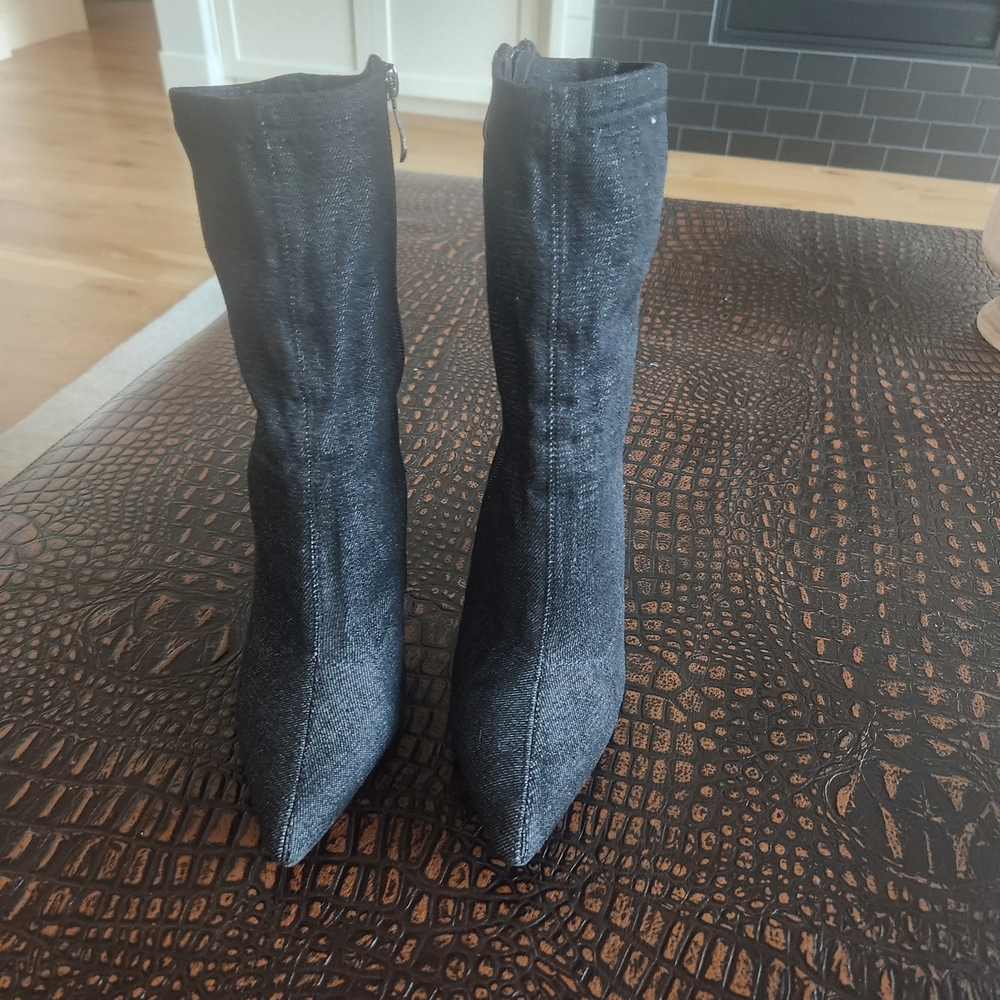 Cape Robbin Charcoal Ankle Booties - Picture 3 of 6